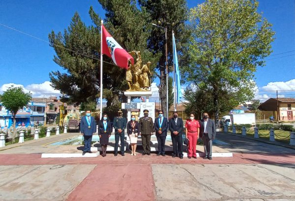 Ceremonia de Izamiento del Pabellón Nacional por el “Día de la Bandera”.